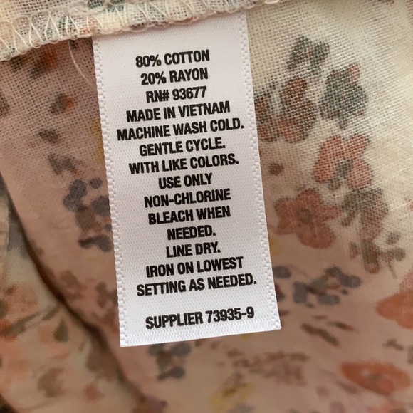 A.N.A MULTICOLORED COLORED FLORAL PRINT TANK WITH SHOULDER BOW ACCENTS MEDIUM - Picture 8 of 8